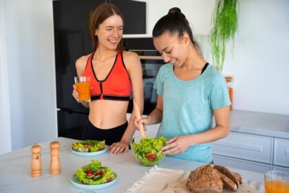 Keto Fitness: Integrating Ketogenic Diet with Workouts