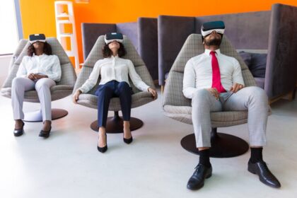 Immersive Experiences: Navigating the Metaverse & Virtual Reality (VR)