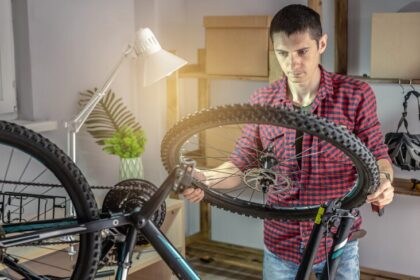 Maximizing Cycling Efficiency with Power Training and Essential Gear Maintenance