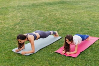 How to Do Reverse Planks, According to Experts